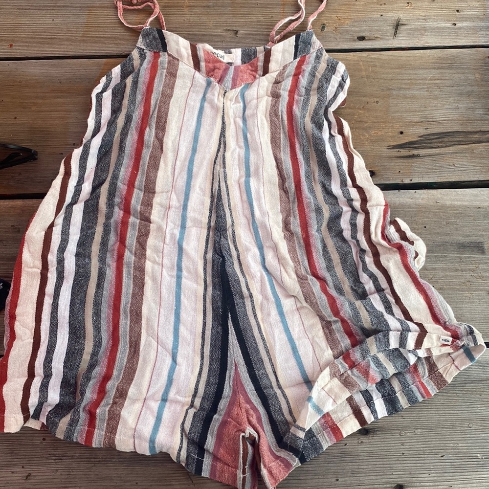 Rip Curl Romper size XS soft striped super cute